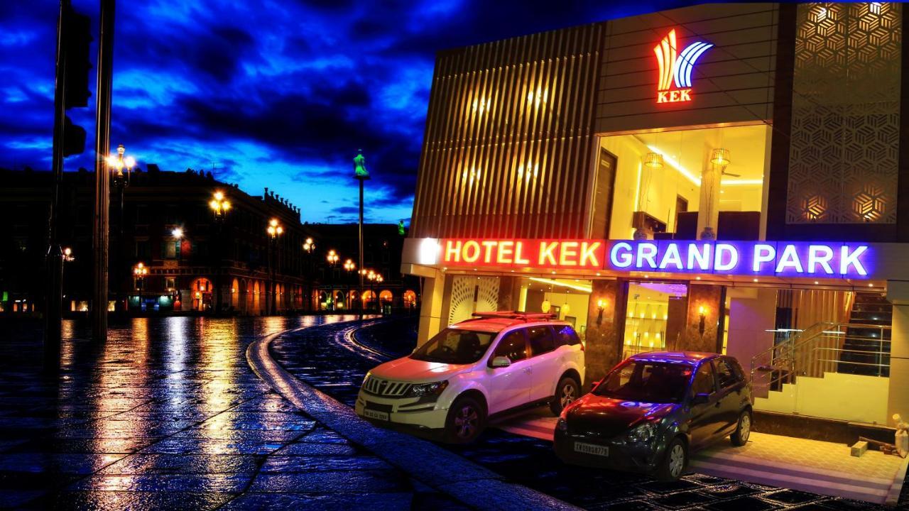 Hotel Kek Grand Park Ченай Екстериор снимка