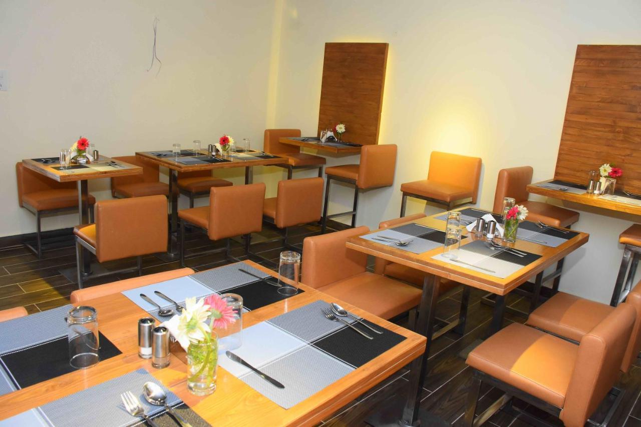 Hotel Kek Grand Park Ченай Екстериор снимка